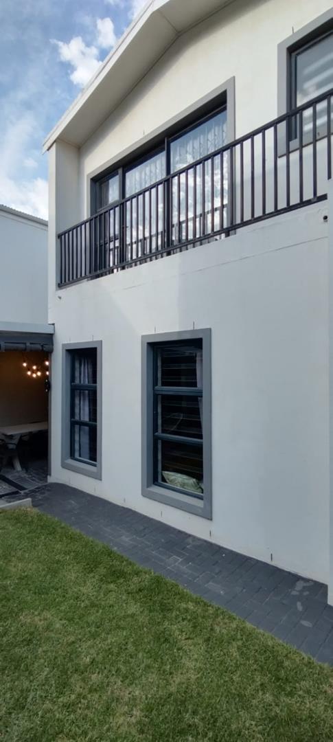 To Let 3 Bedroom Property for Rent in Langeberg Heights Western Cape